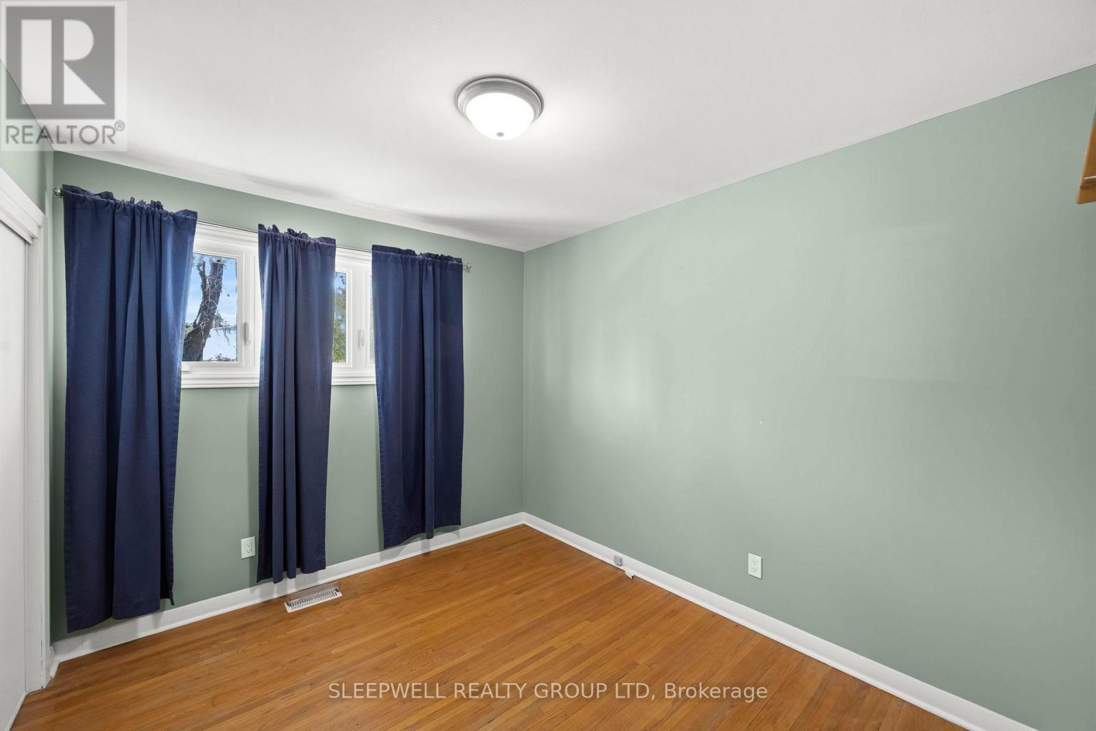 25 BASSWOOD AVENUE - 4