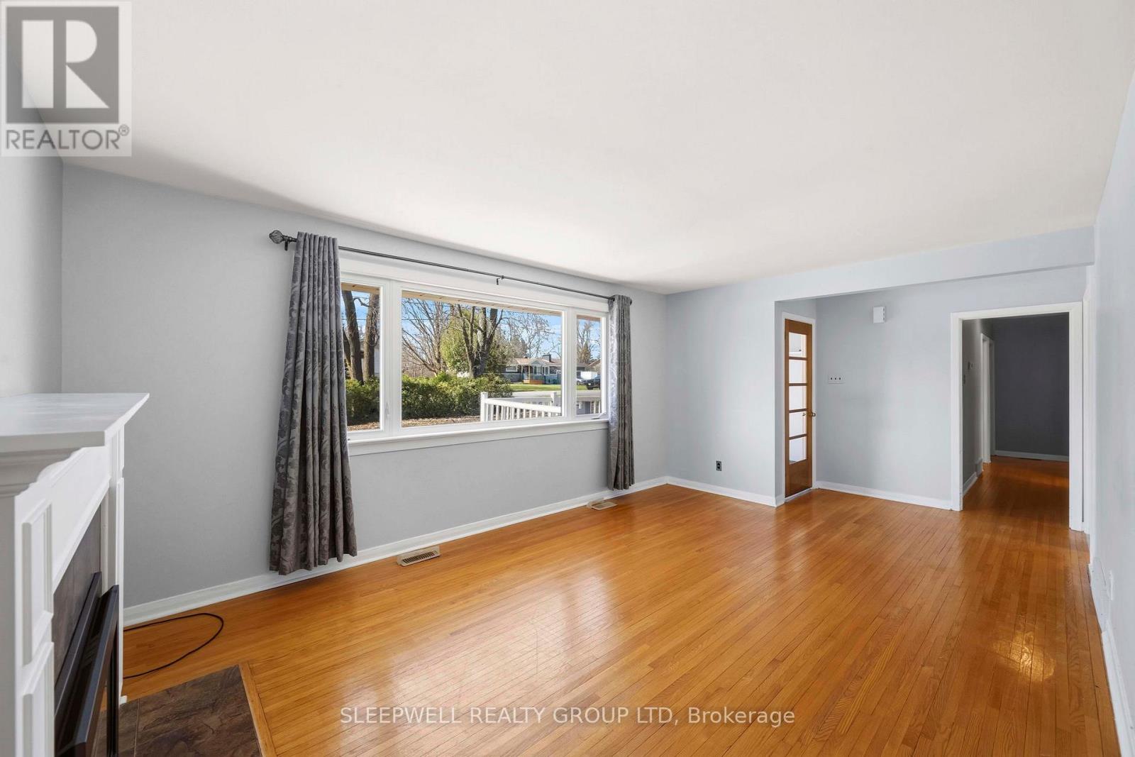 25 BASSWOOD AVENUE — photo 9