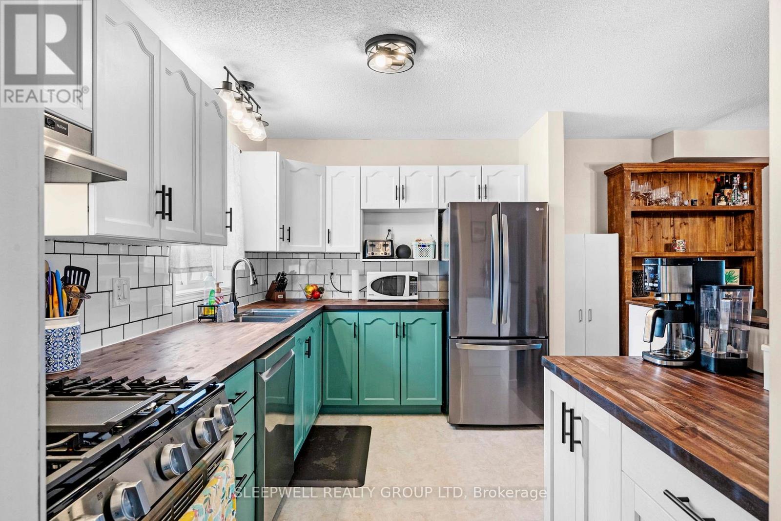 11 JOHNSTON STREET — photo 12