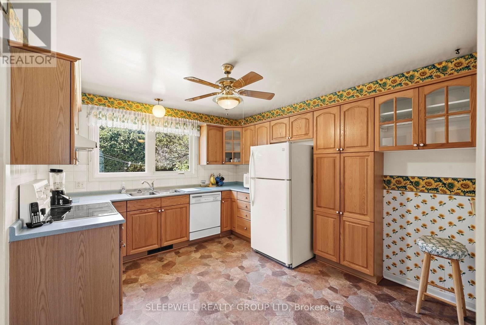 91 COUNTRY LANE W — photo 10