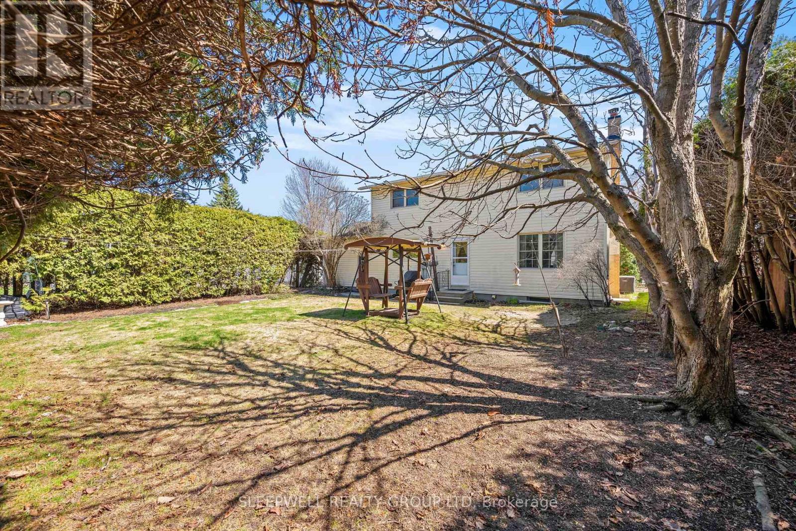 91 COUNTRY LANE W — photo 28