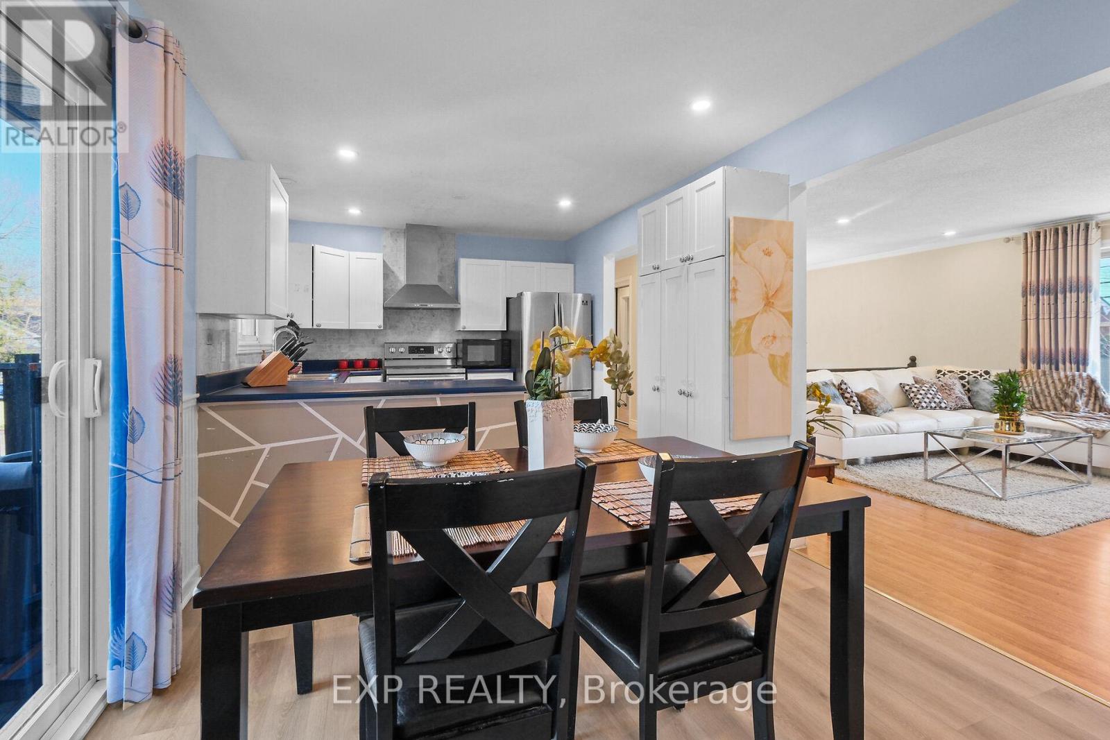 84 MARTIN STREET N - 14
