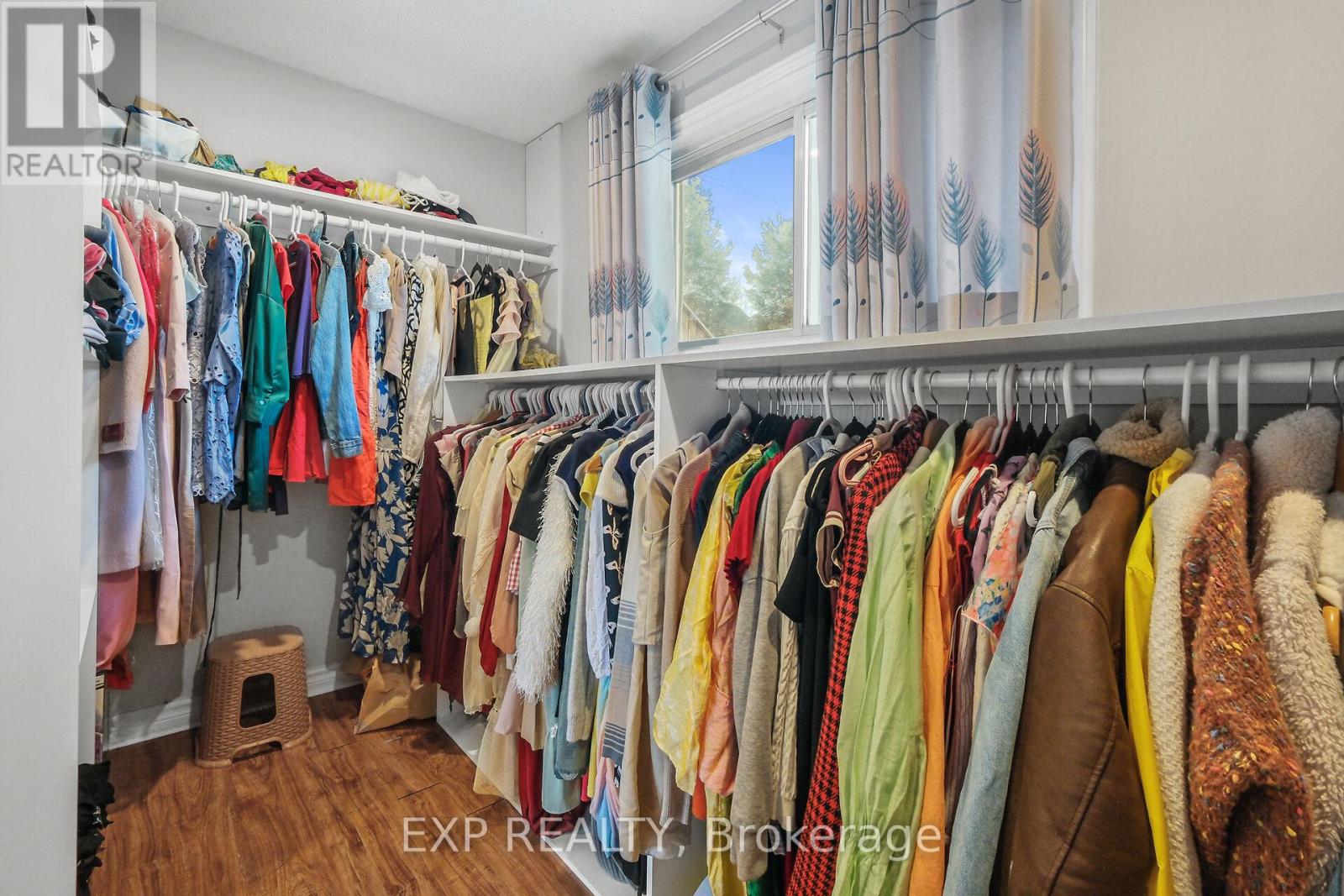 84 MARTIN STREET N - 35