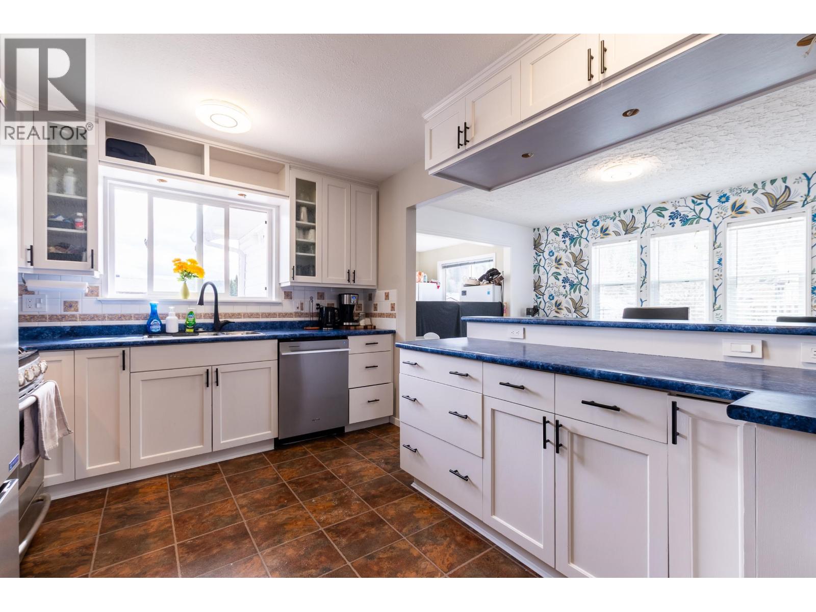 Living room of 407 NEFF CRESCENT · Prince George, BC