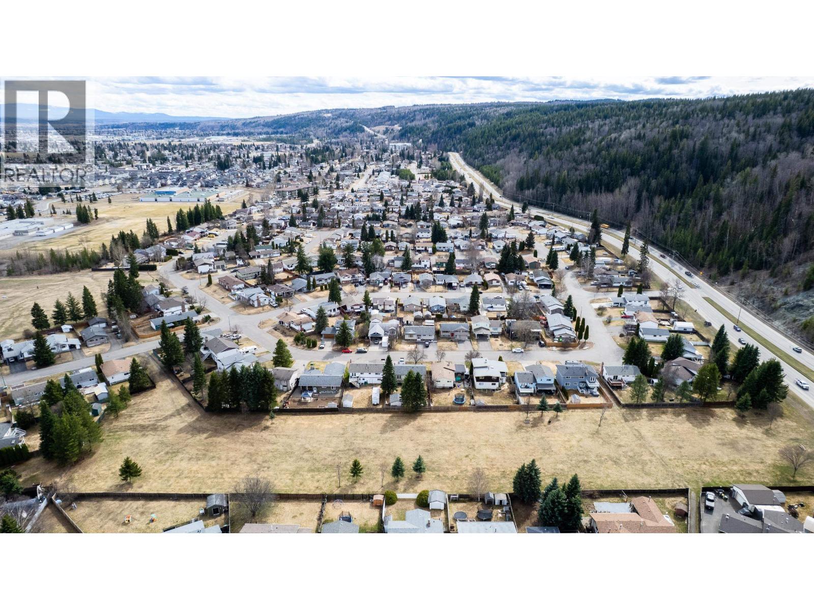 407 NEFF CRESCENT - 38