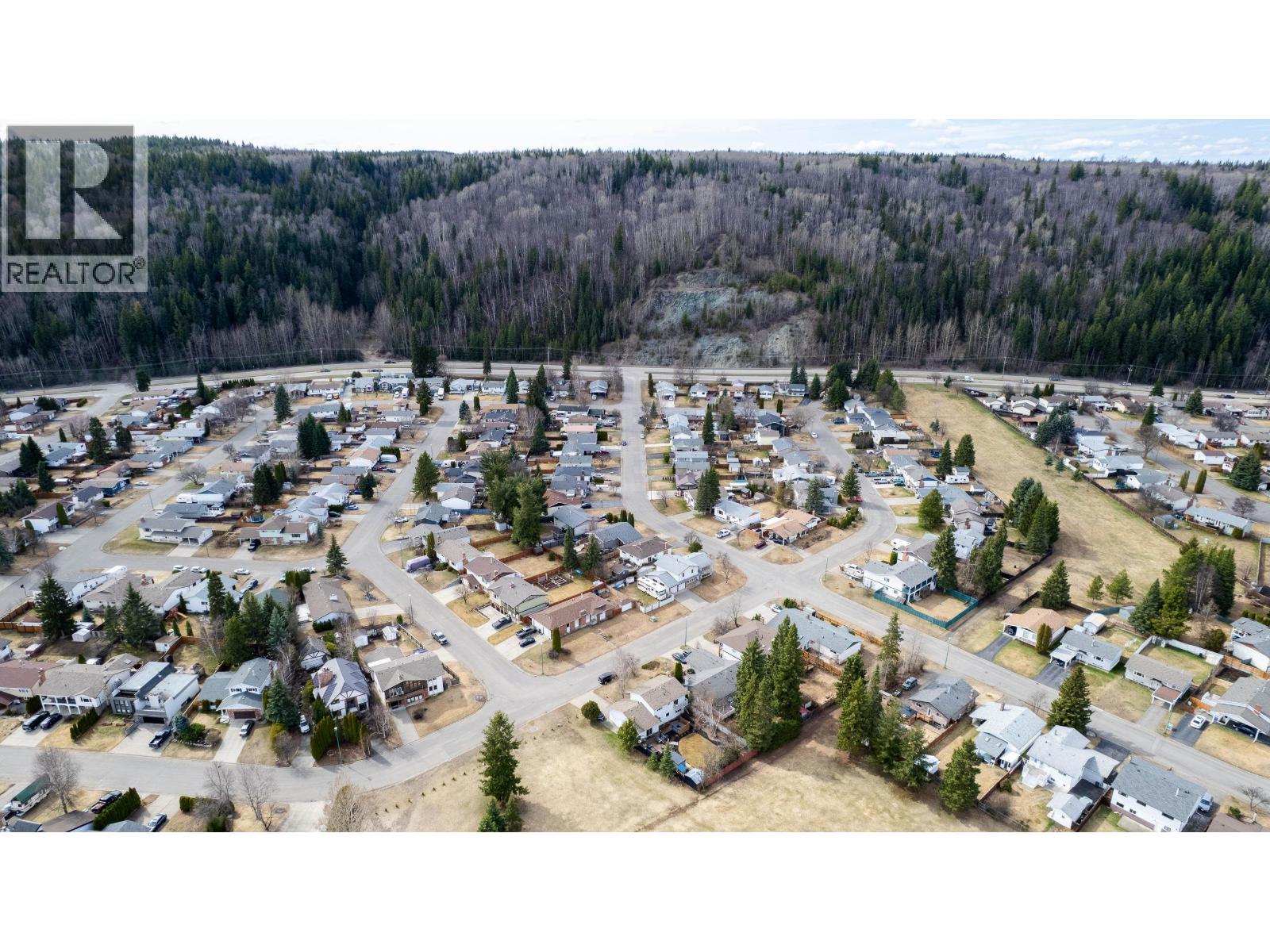 407 NEFF CRESCENT - 39