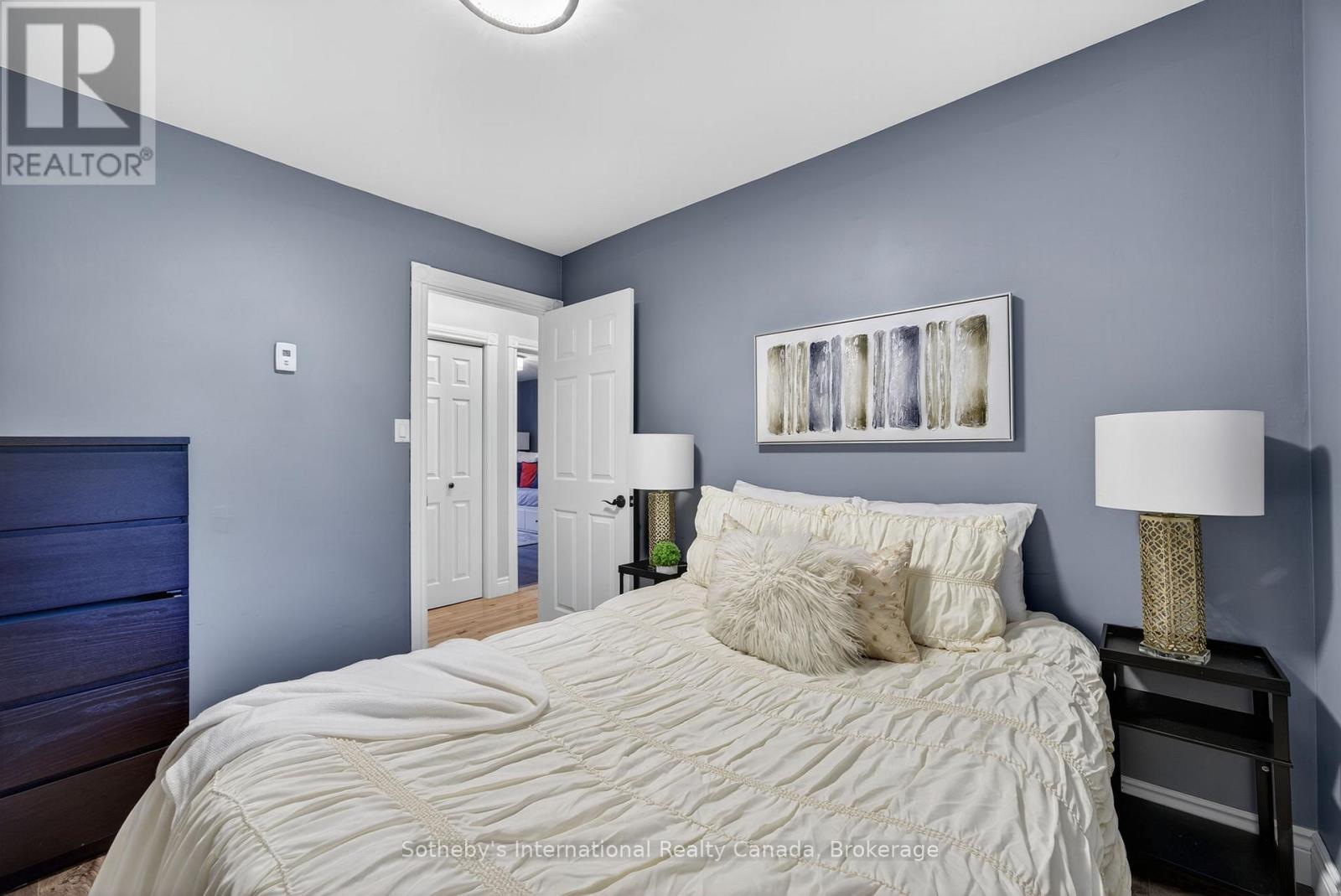 79 CAROLINE STREET W - 27