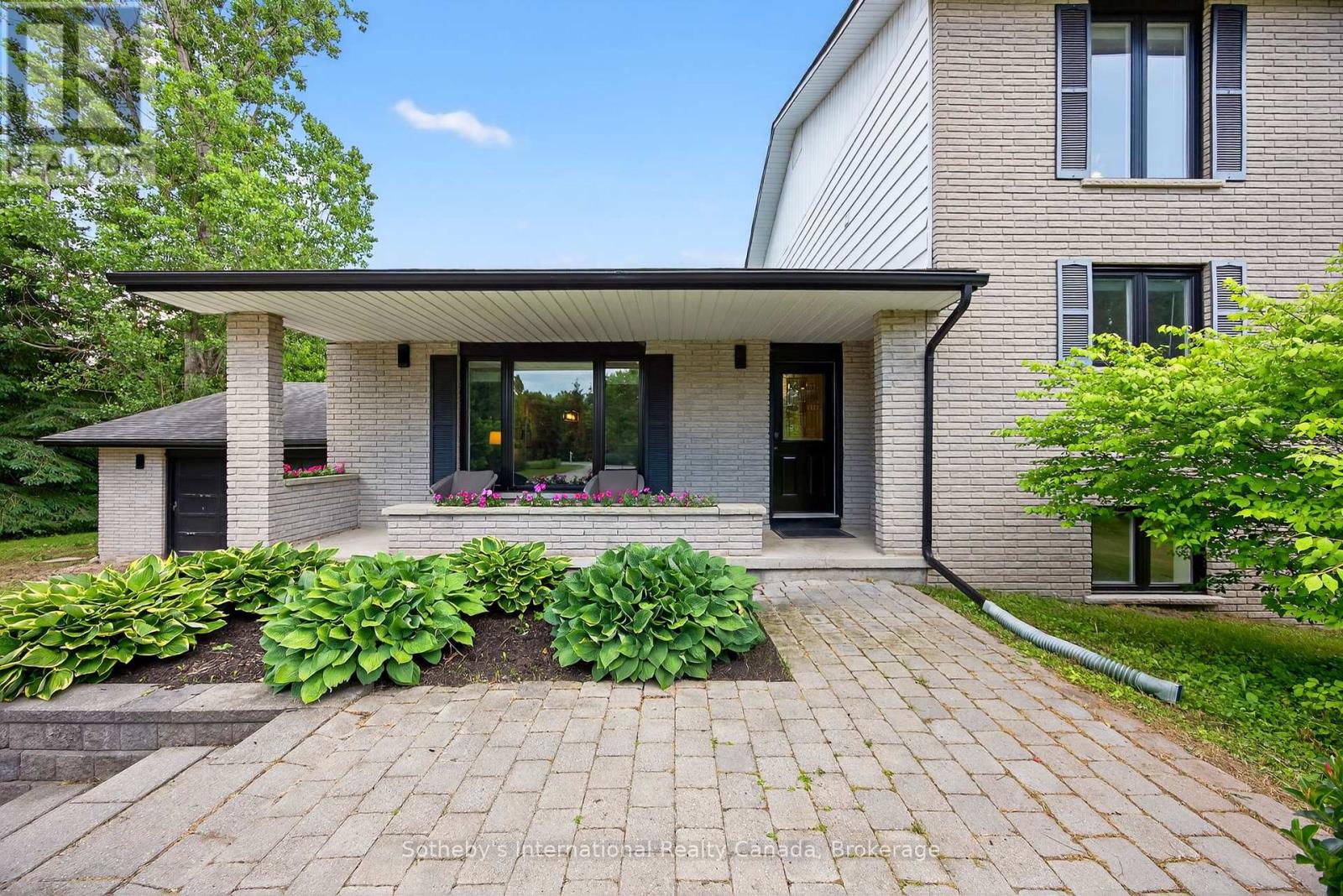 79 CAROLINE STREET W - 4