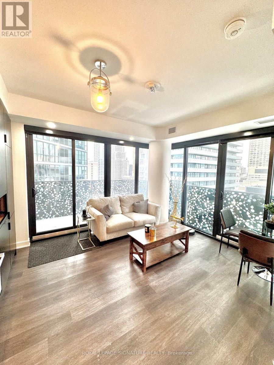 Listing photo of 1510 - 55 CHARLES STREET E
