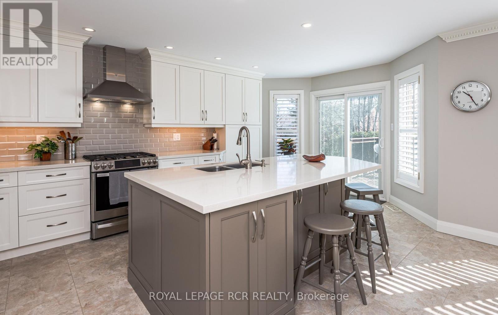42 ALLENVALE DRIVE - 11