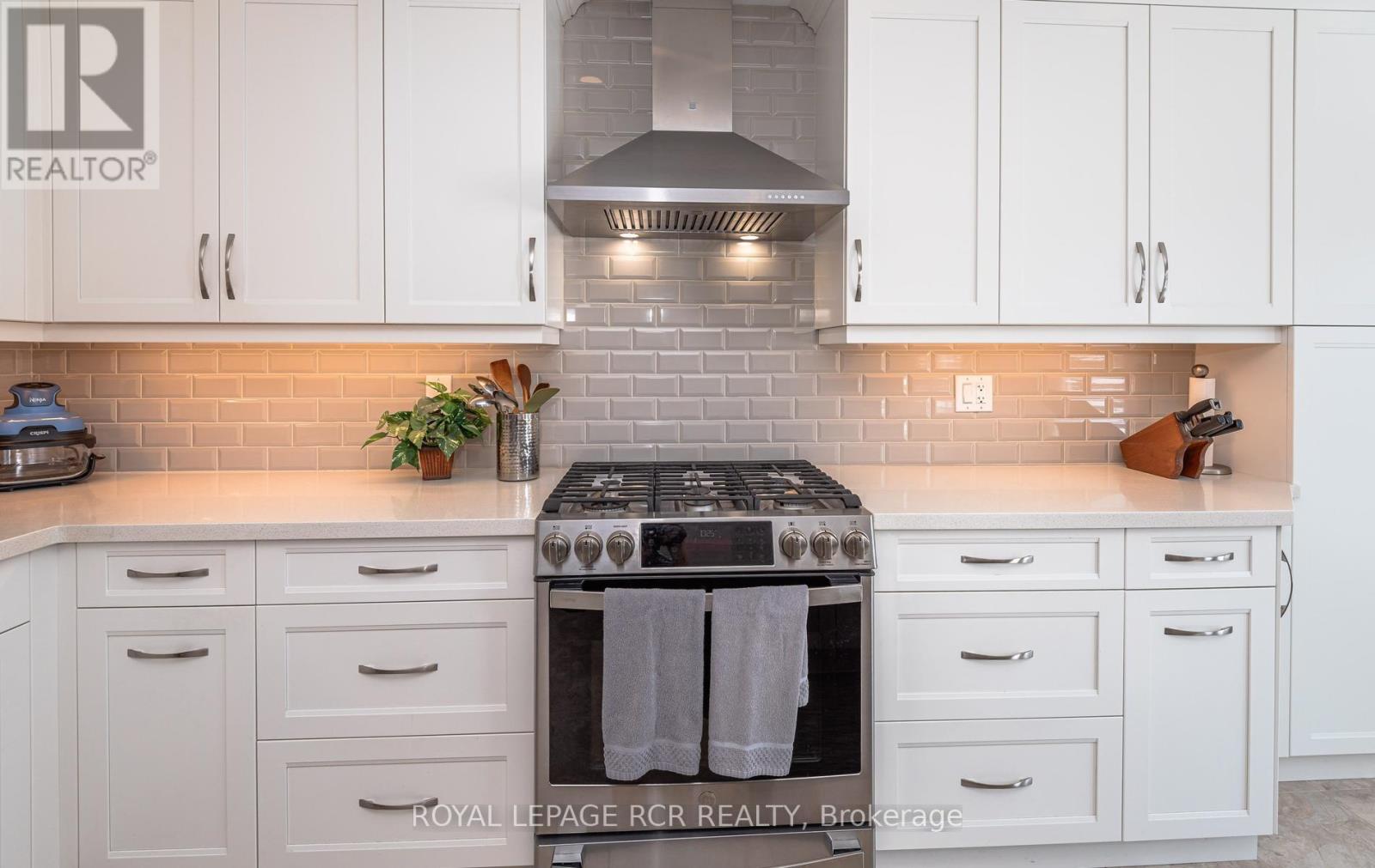 42 ALLENVALE DRIVE - 14