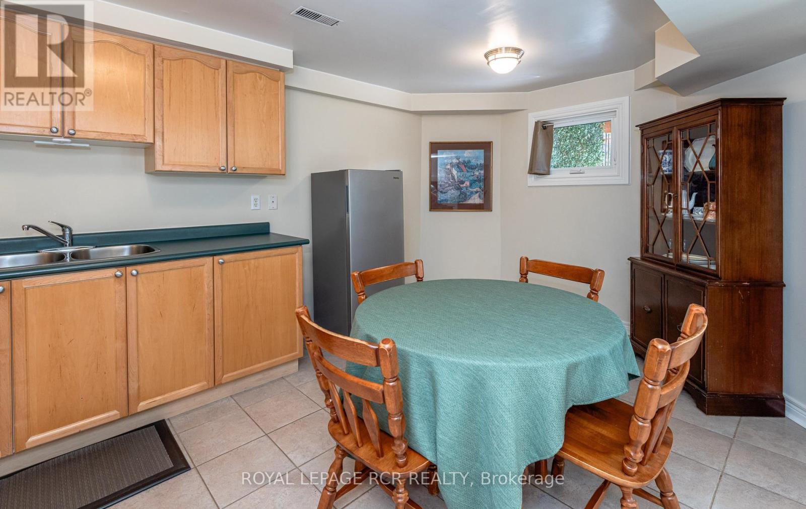 42 ALLENVALE DRIVE - 33