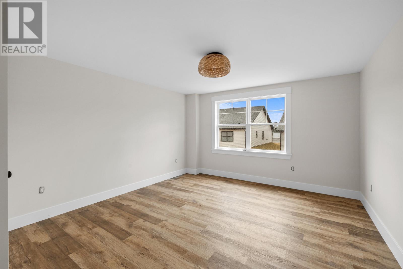 58 Alice Avenue — photo 17