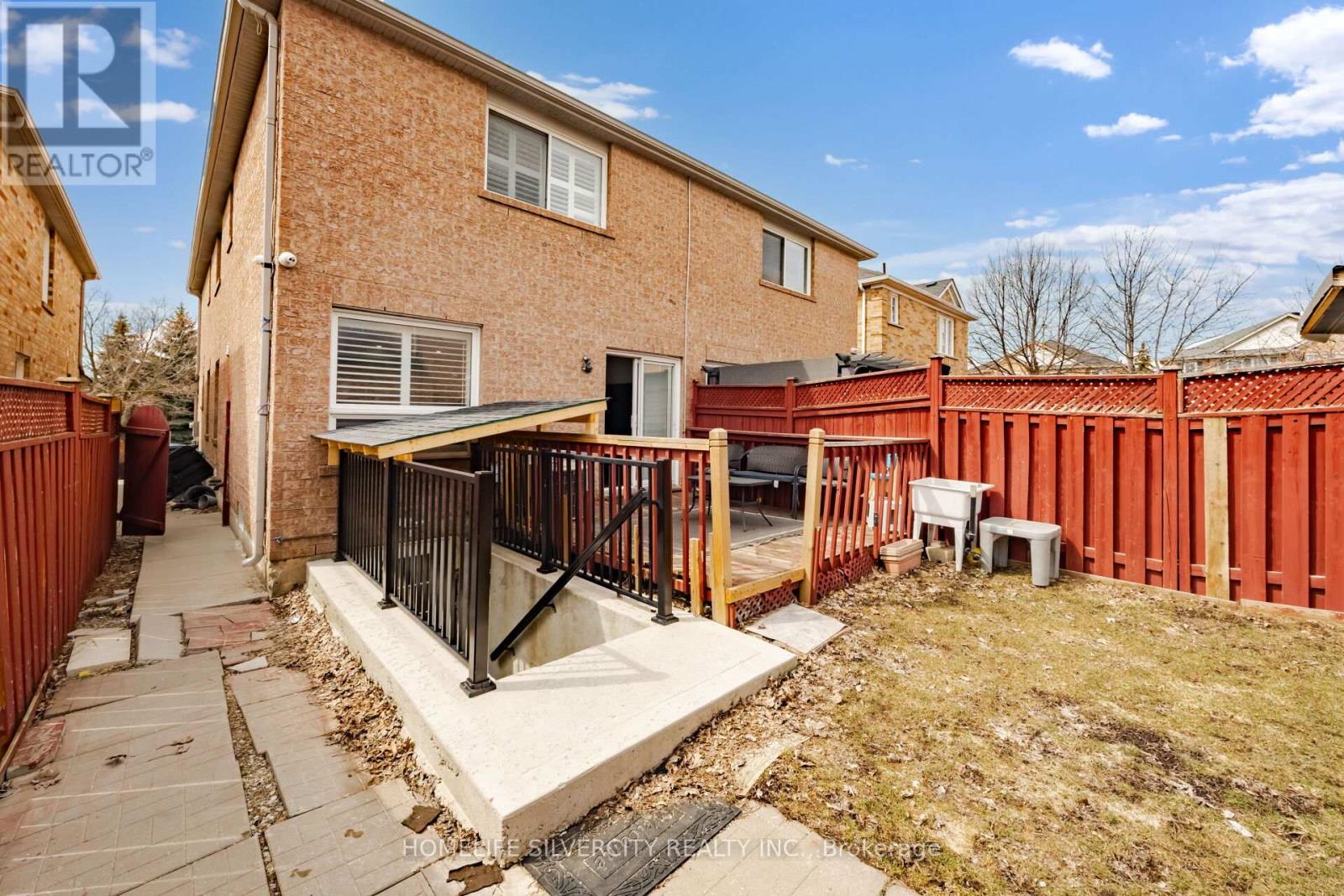 67 SWEET CLOVER CRESCENT — photo 48