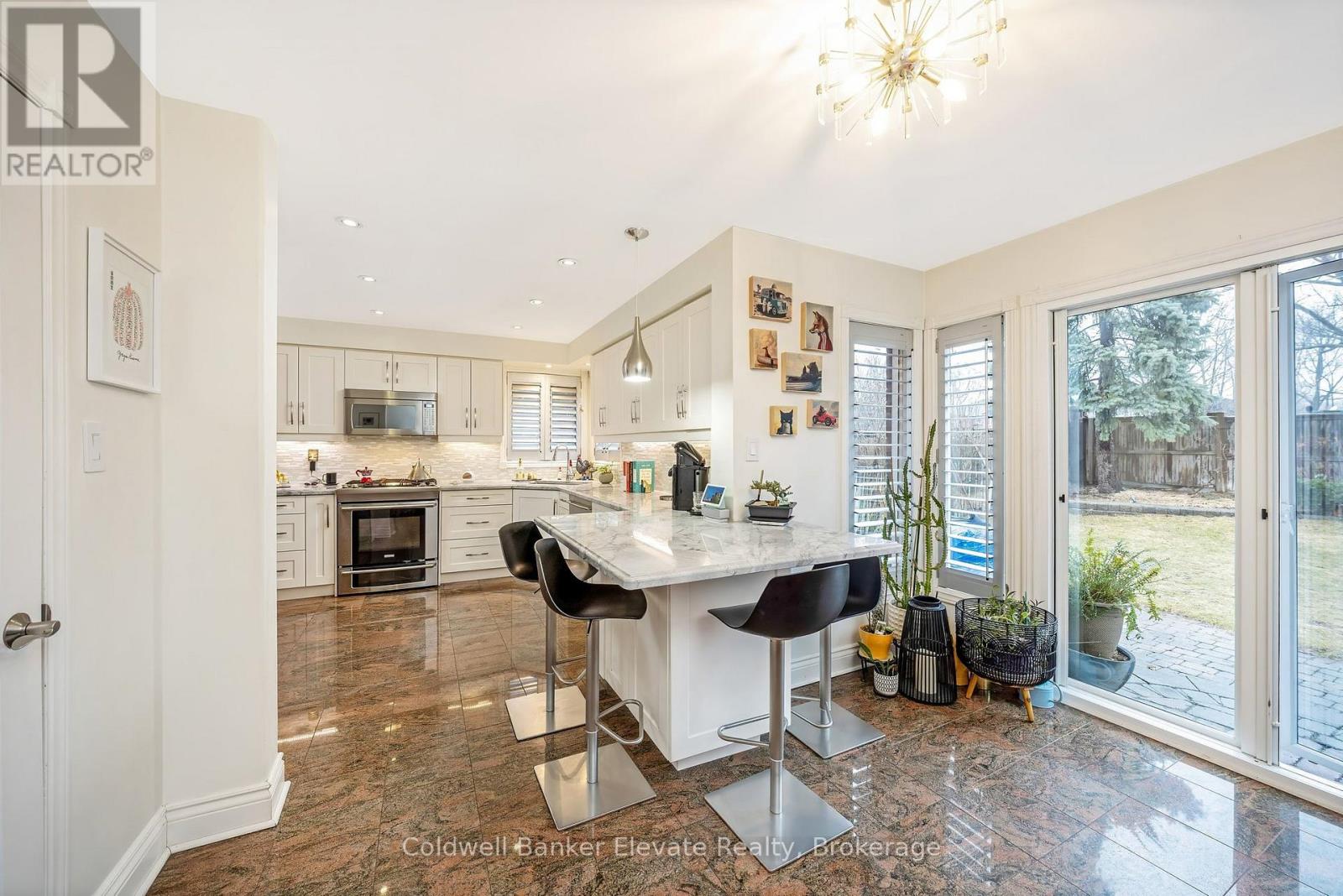 1531 POLESDEN DRIVE - 11