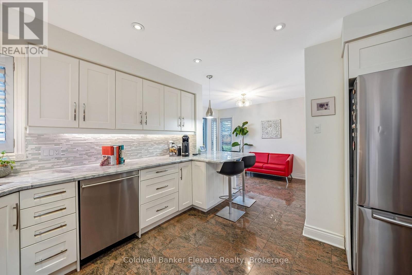 1531 POLESDEN DRIVE - 14