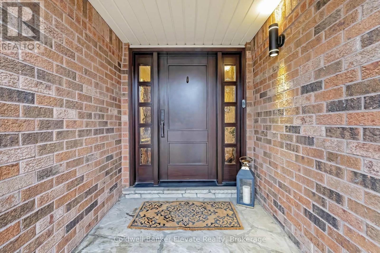 1531 POLESDEN DRIVE - 2