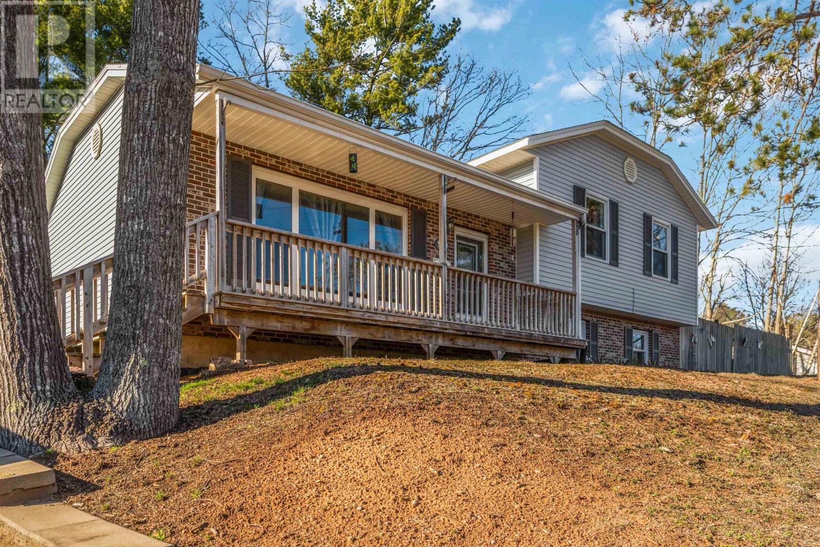 Property 3 of 45 of 909 Shawn Drive, Ravenwood