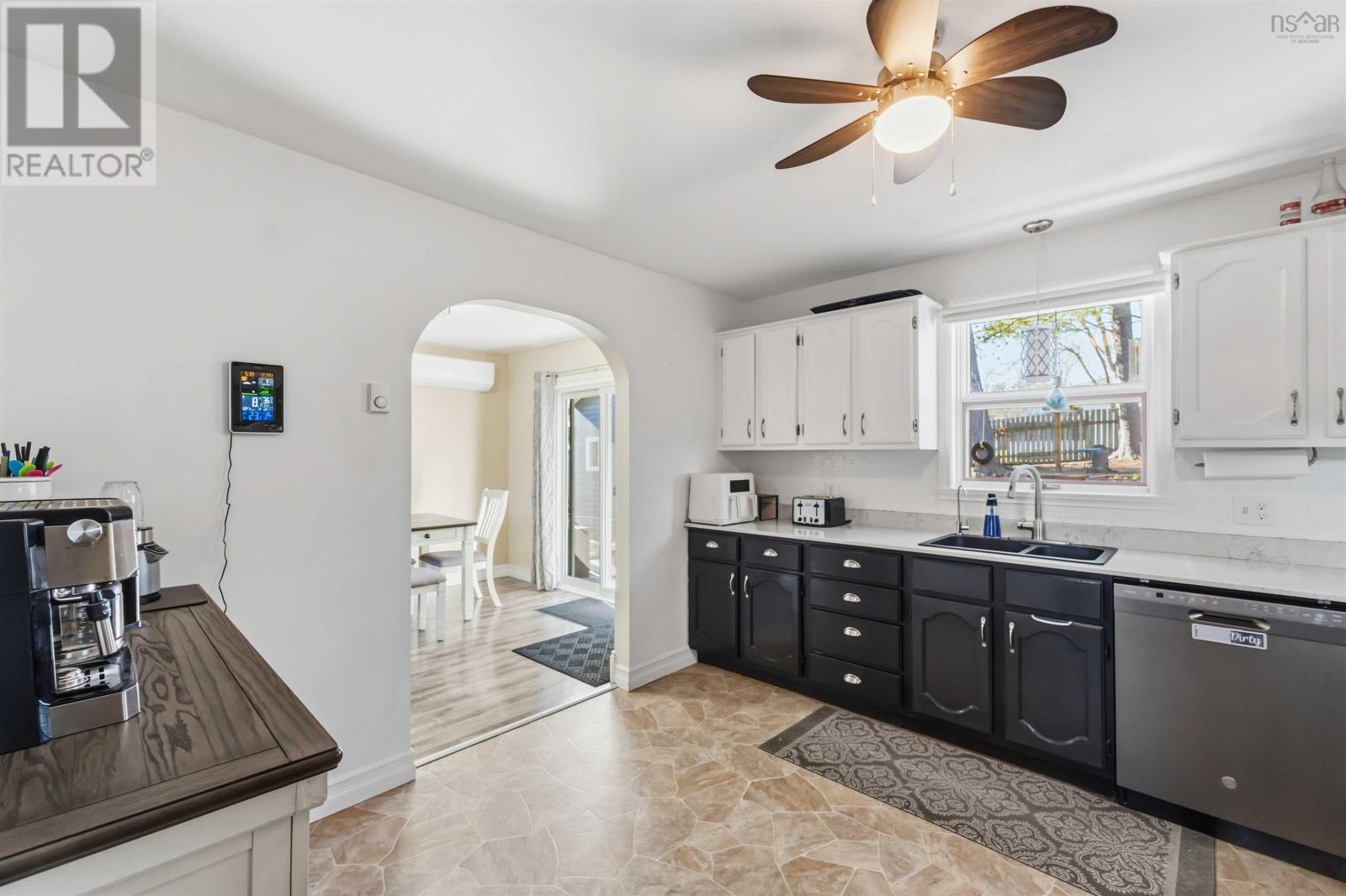 Property 12 of 45 of 909 Shawn Drive, Ravenwood