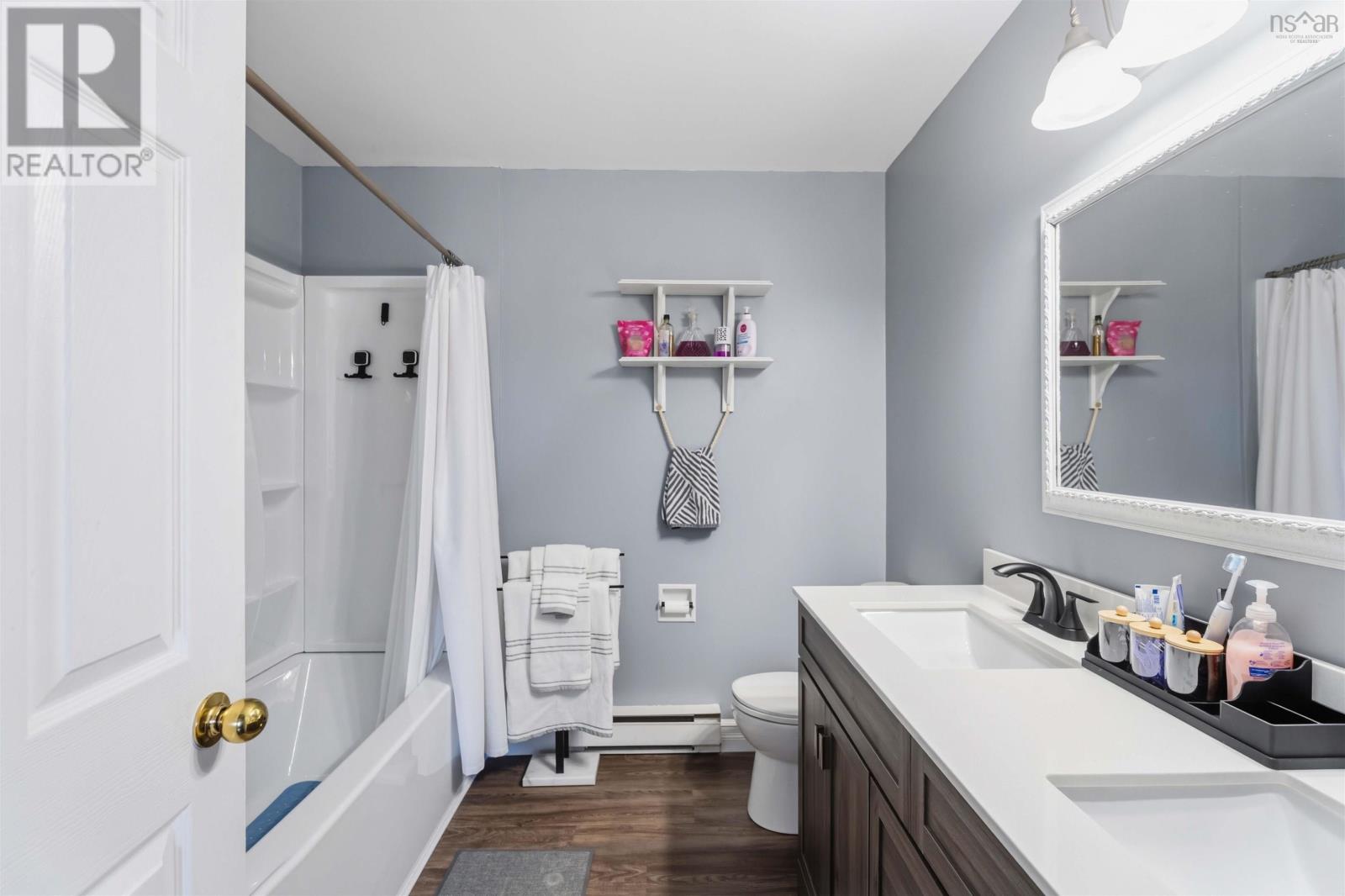 Property 15 of 45 of 909 Shawn Drive, Ravenwood