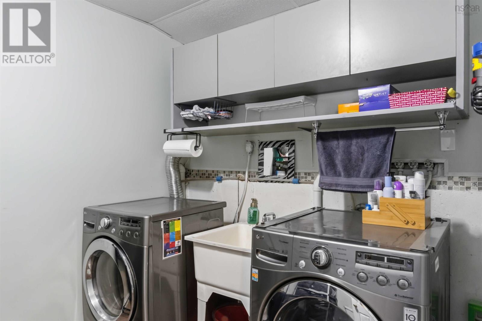 Property 30 of 45 of 909 Shawn Drive, Ravenwood