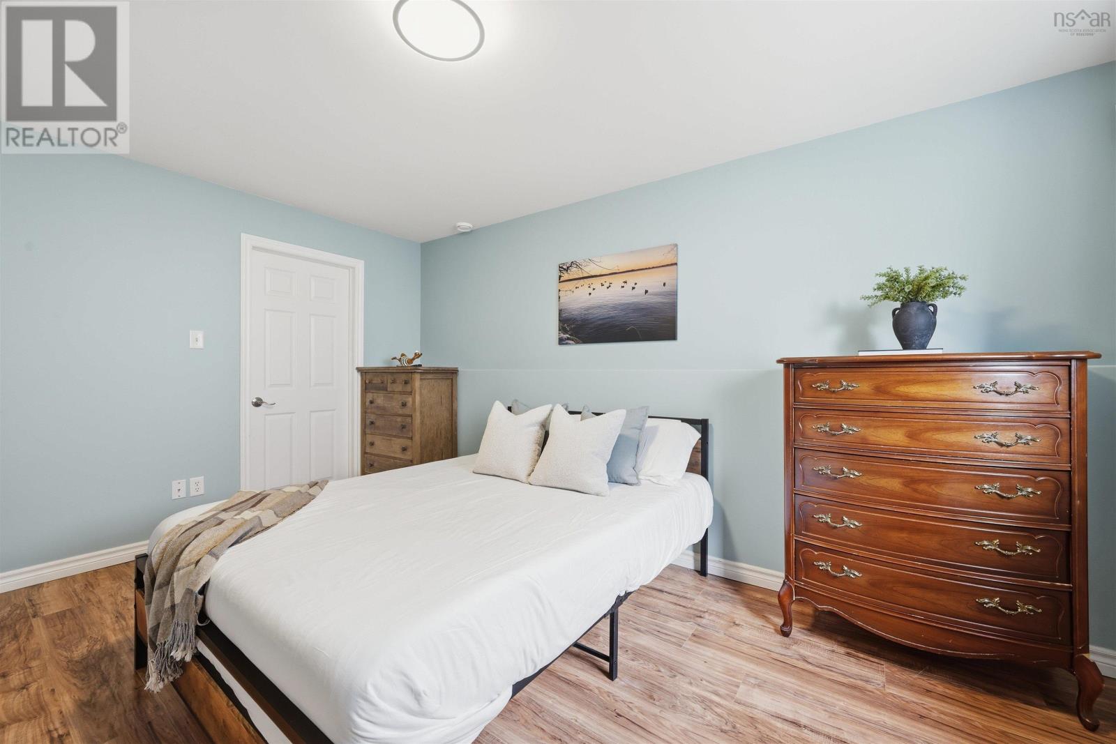 Property 14 of 21 of 44 Vicky Crescent