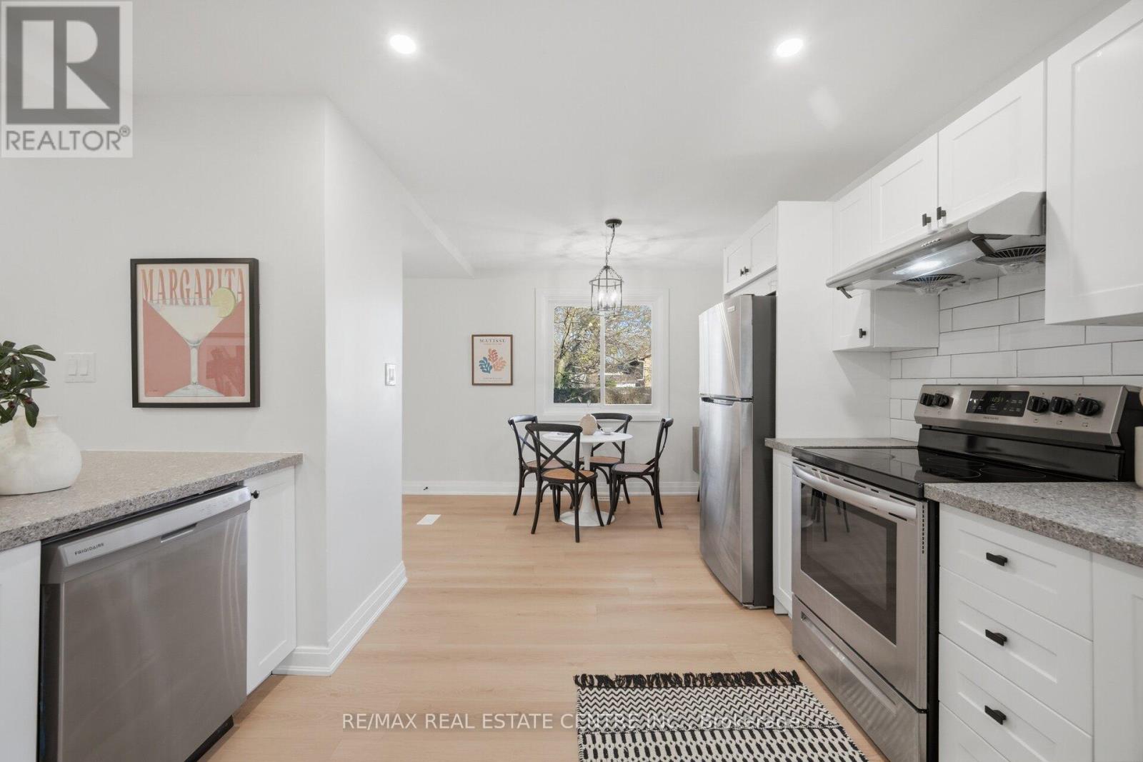 30 HIGHMAN AVENUE — photo 12