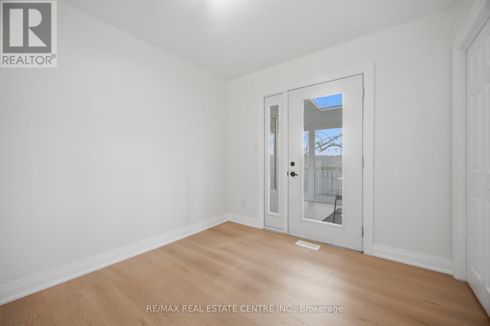 30 HIGHMAN AVENUE — photo 25