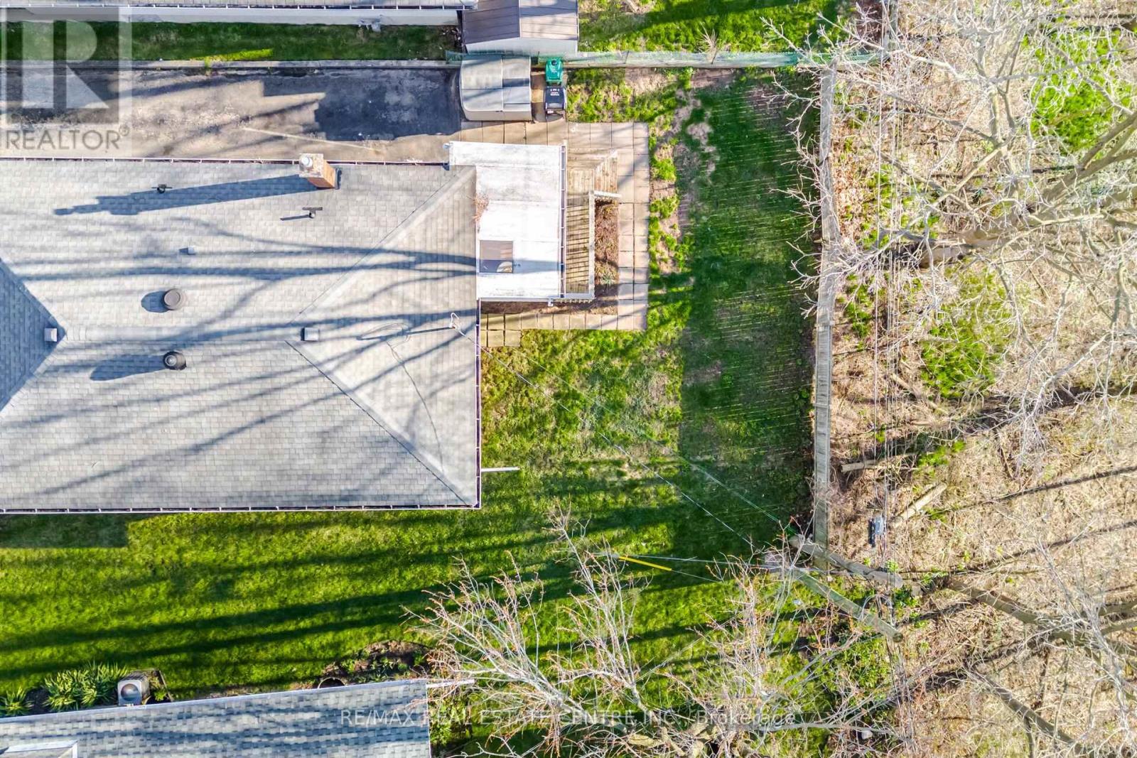 30 HIGHMAN AVENUE — photo 42