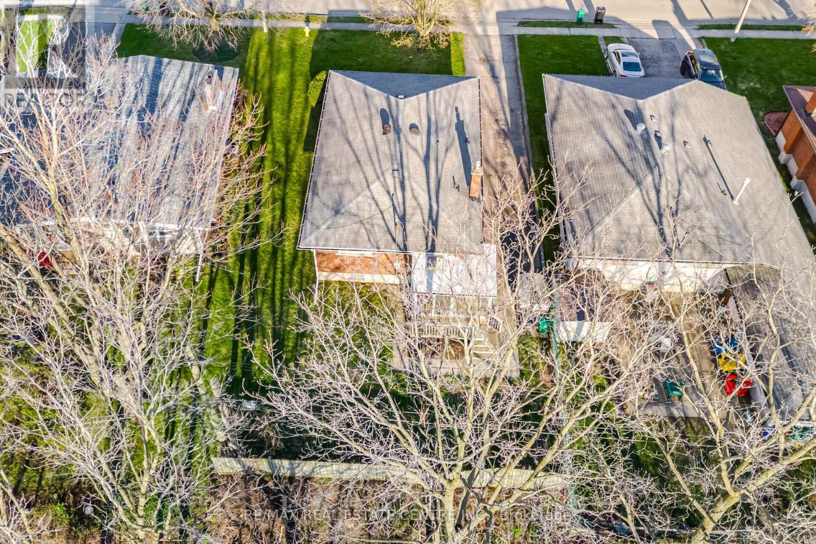 30 HIGHMAN AVENUE — photo 44