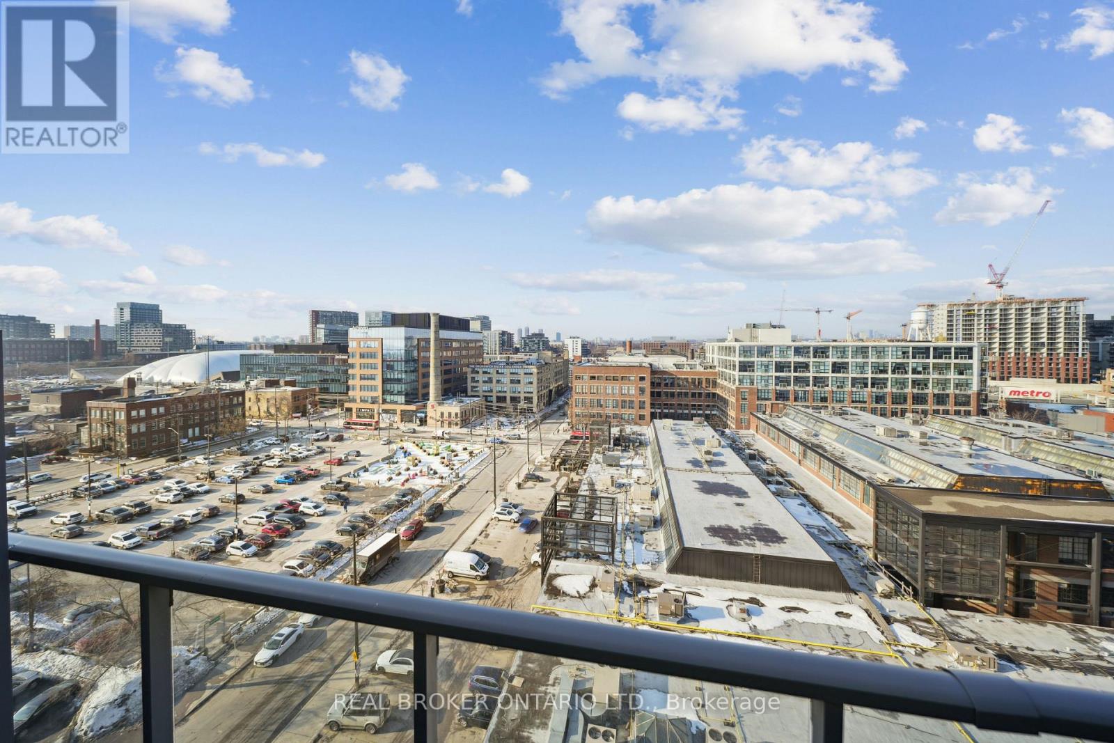 View overlooking incoming 4909m2 public park space