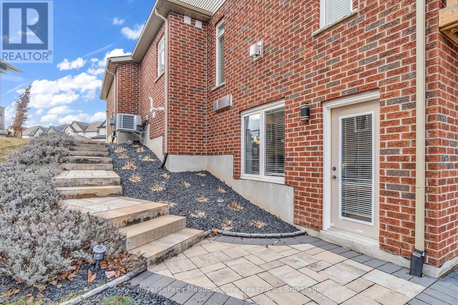 75 NORMA CRESCENT - 46
