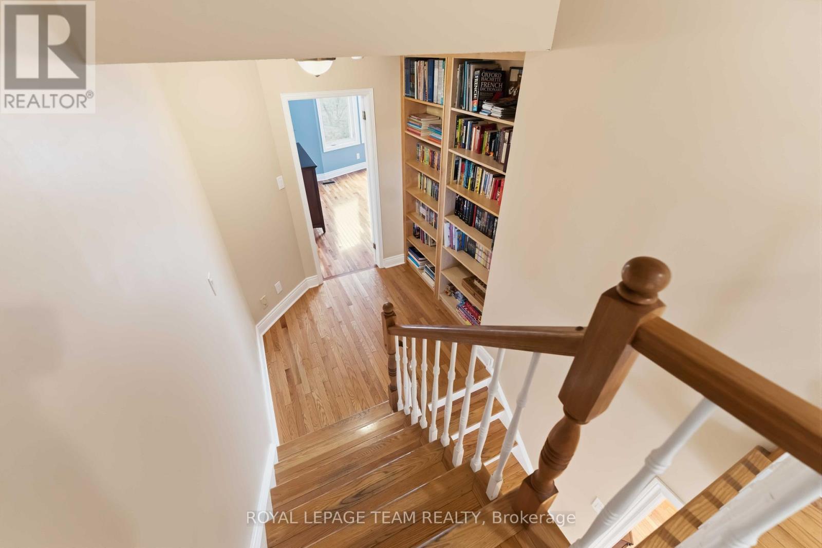 19 HACKETT STREET - 25