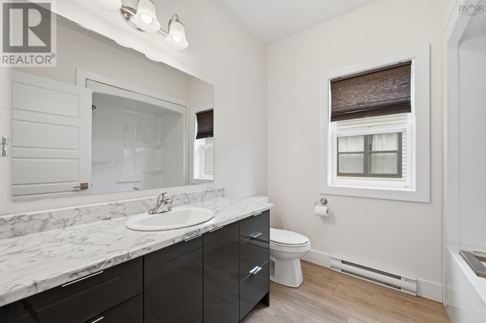 Property 22 of 32 of 72 Tyler Street