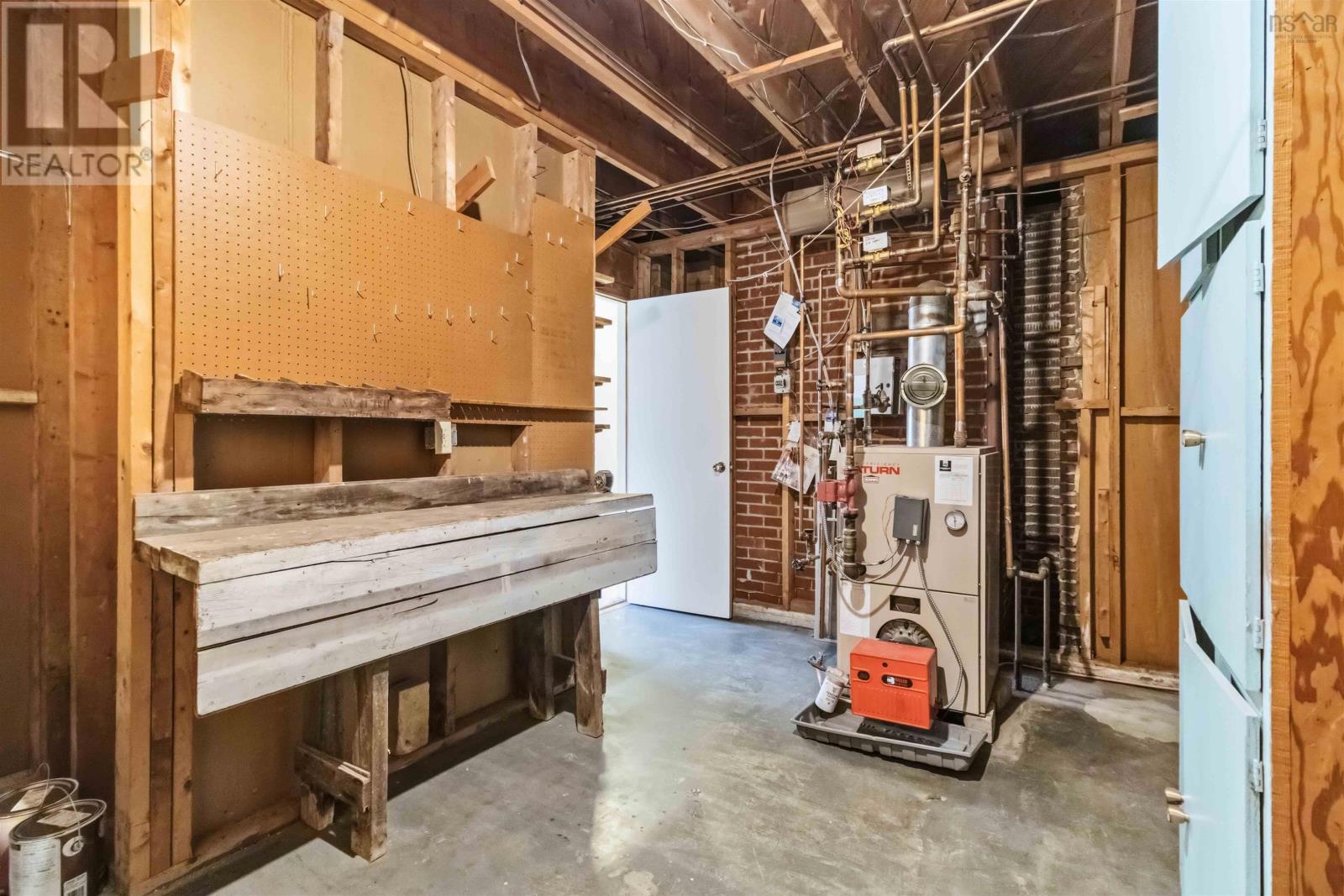 Property 27 of 48 of 71 Woodward Crescent