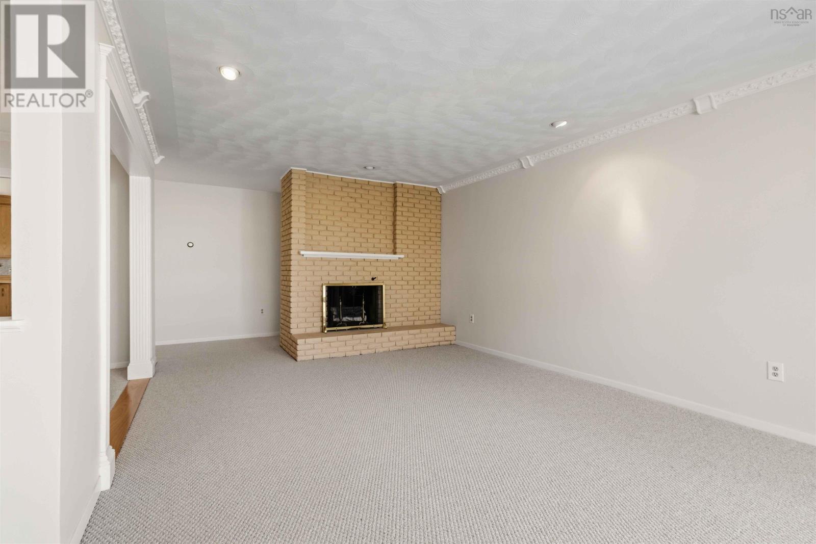 Property 4 of 48 of 71 Woodward Crescent