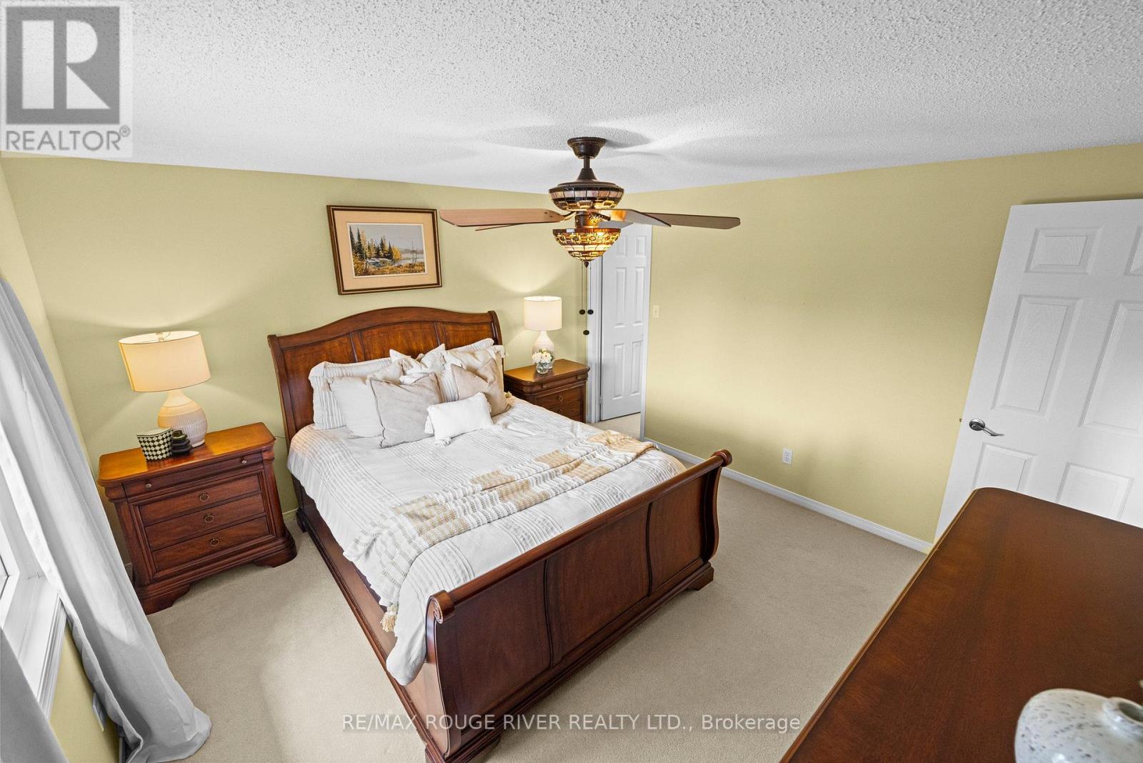 9 CLAYTON CRESCENT - 30