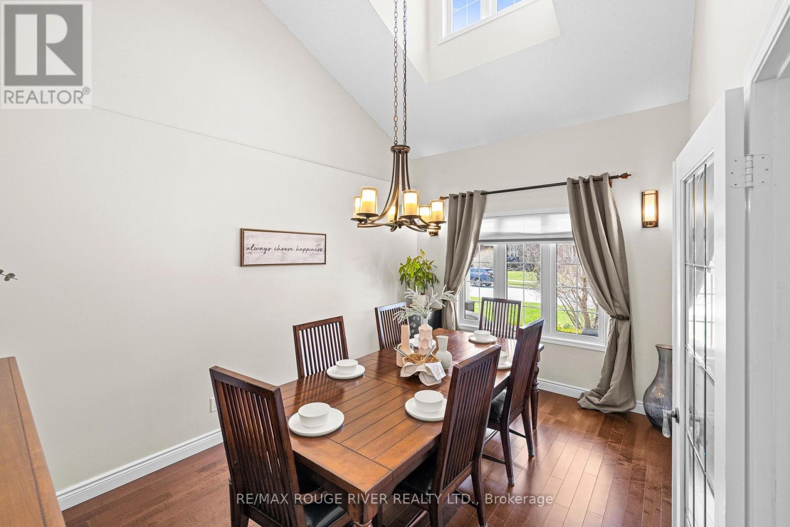 9 CLAYTON CRESCENT - 8