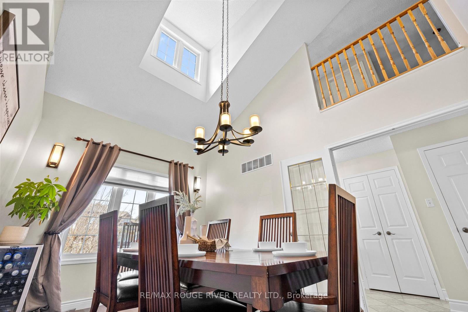 9 CLAYTON CRESCENT - 9