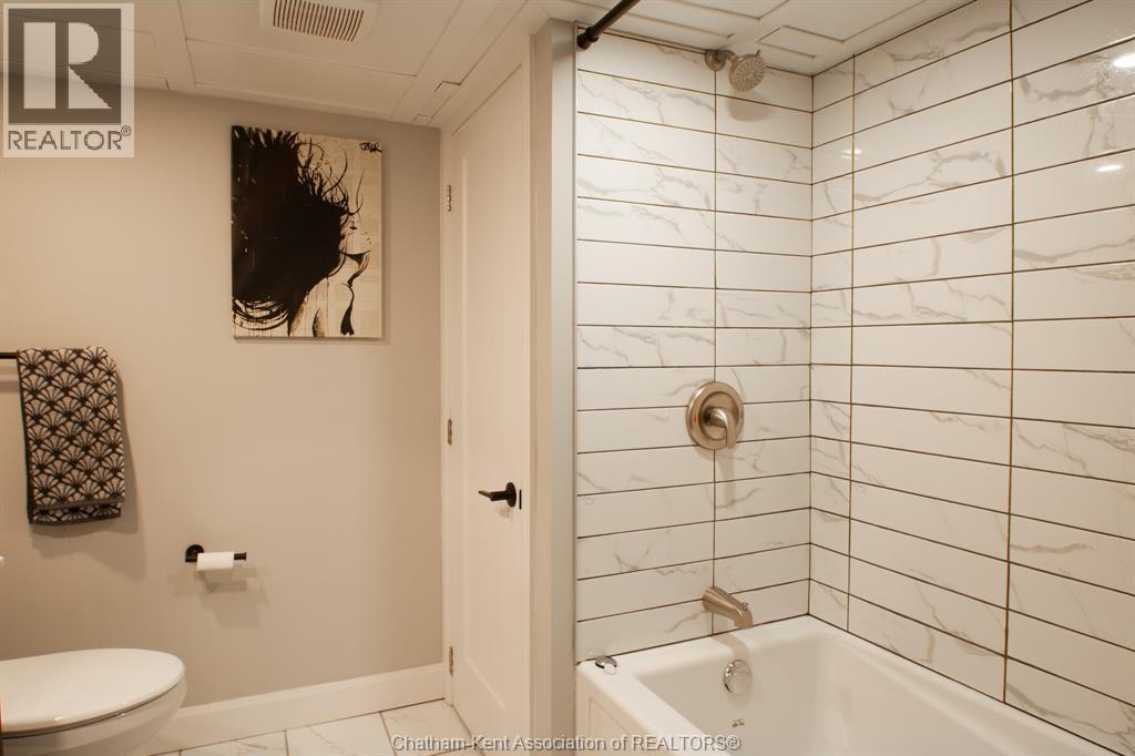 31 Adelaide STREET North, Chatham, Ontario, N7M4K2 — Photo 11