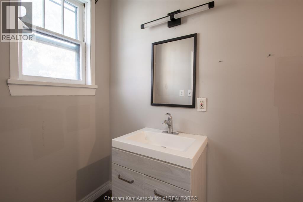 31 Adelaide STREET North, Chatham, Ontario, N7M4K2 — Photo 21