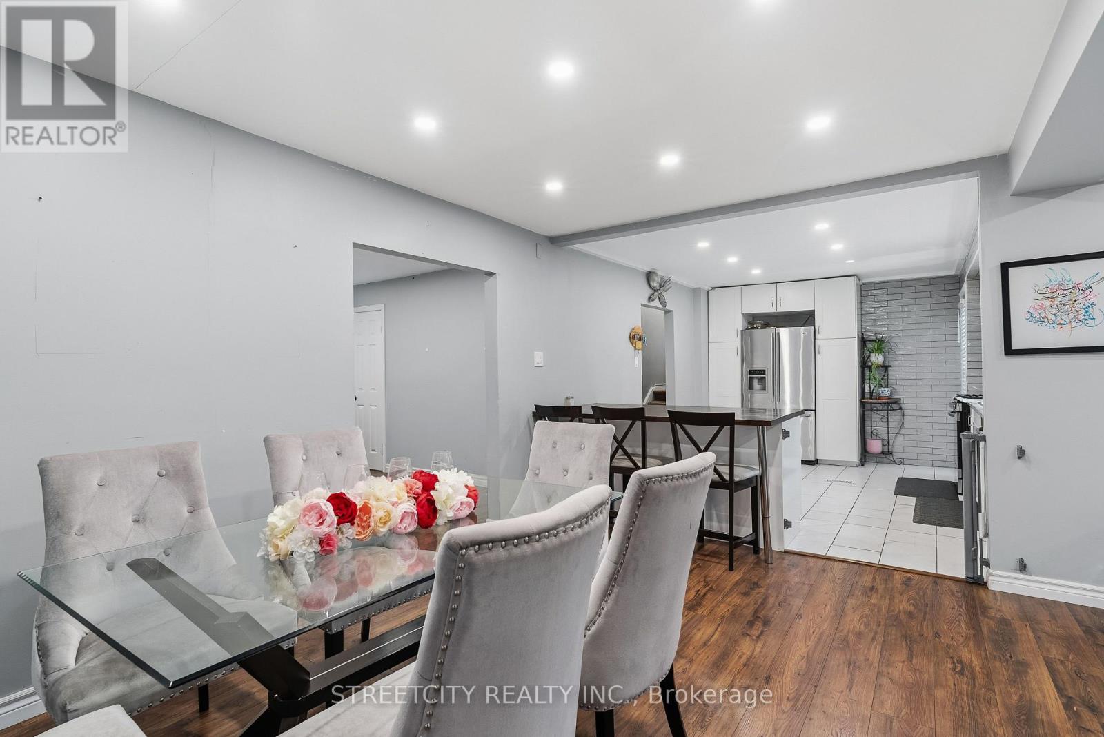 68 DOWNING CRESCENT Property Photo