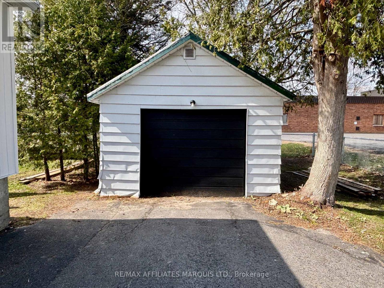 19 ALEXANDER STREET W — photo 26