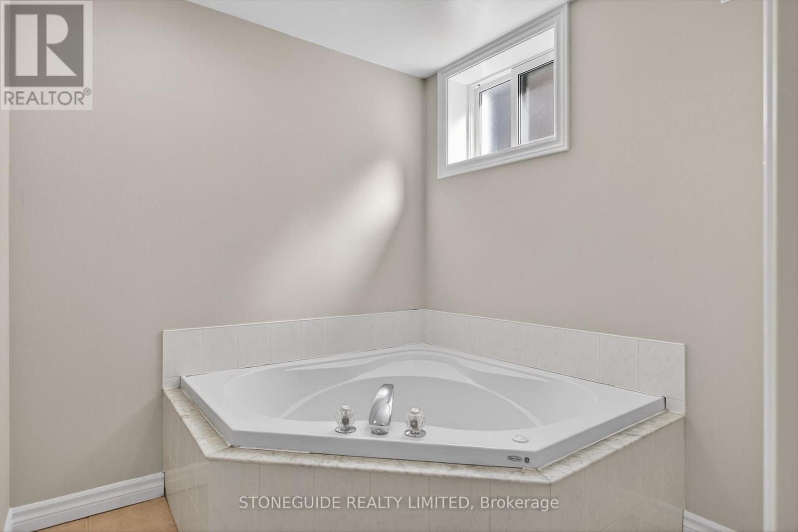 2 GOODWIN AVENUE - 36