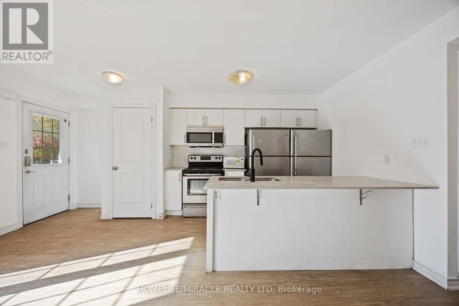 #11 244 PENETANGUISHENE ROAD - 13
