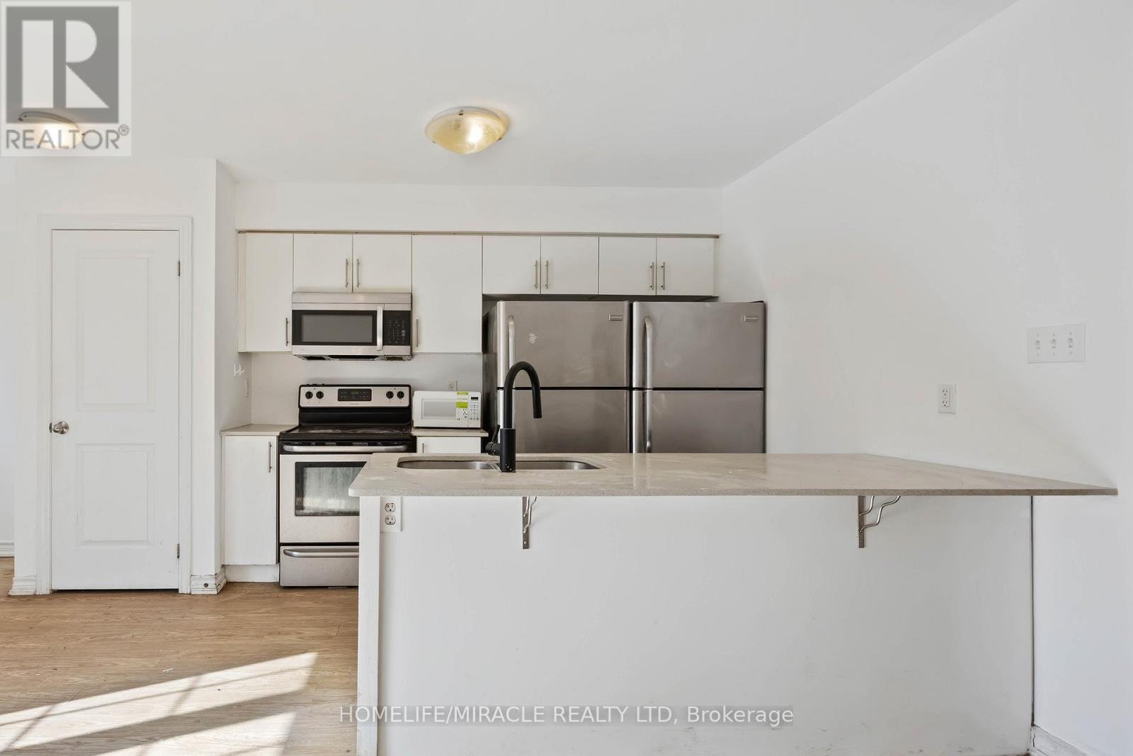 #11 244 PENETANGUISHENE ROAD - 14