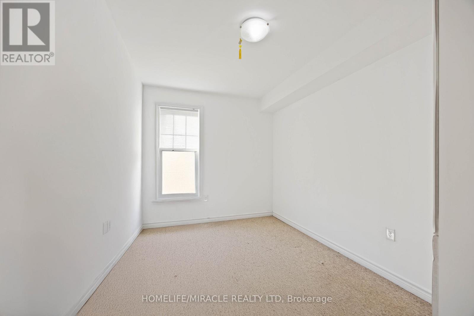 #11 244 PENETANGUISHENE ROAD - 28