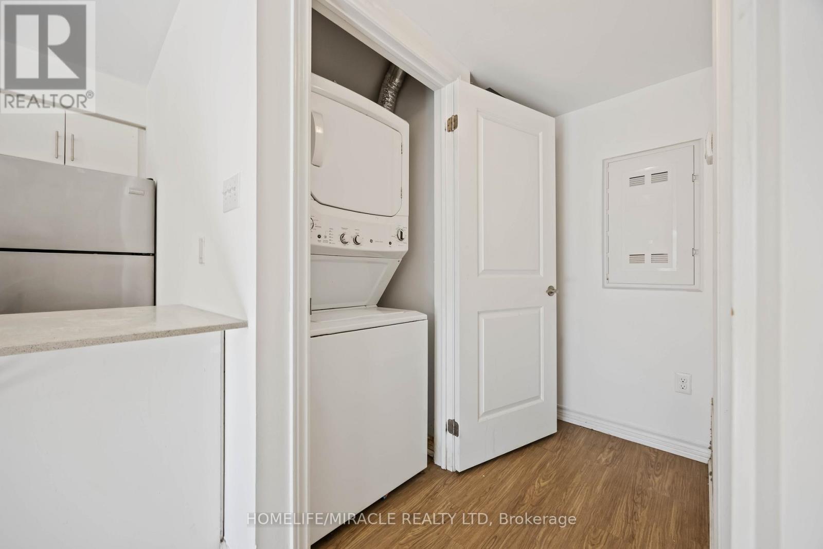 #11 244 PENETANGUISHENE ROAD - 31
