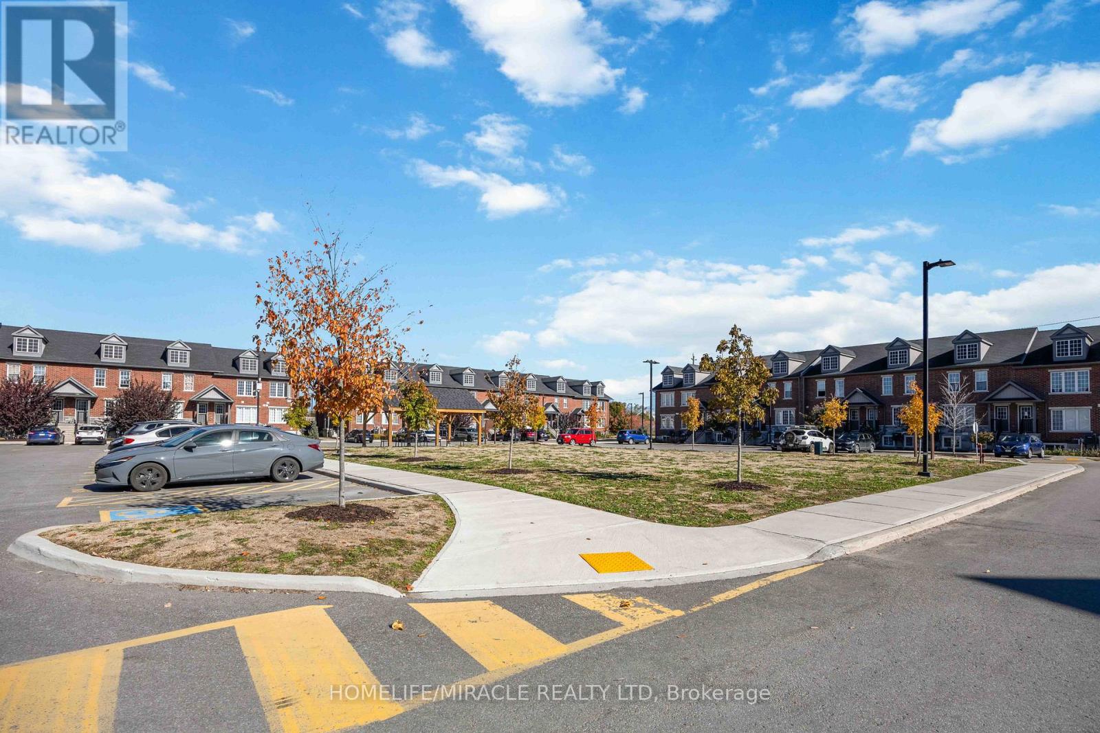 #11 244 PENETANGUISHENE ROAD - 35
