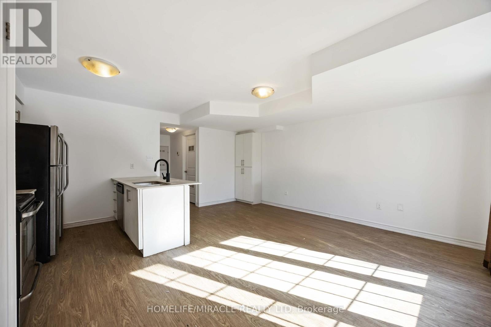 #11 244 PENETANGUISHENE ROAD - 8